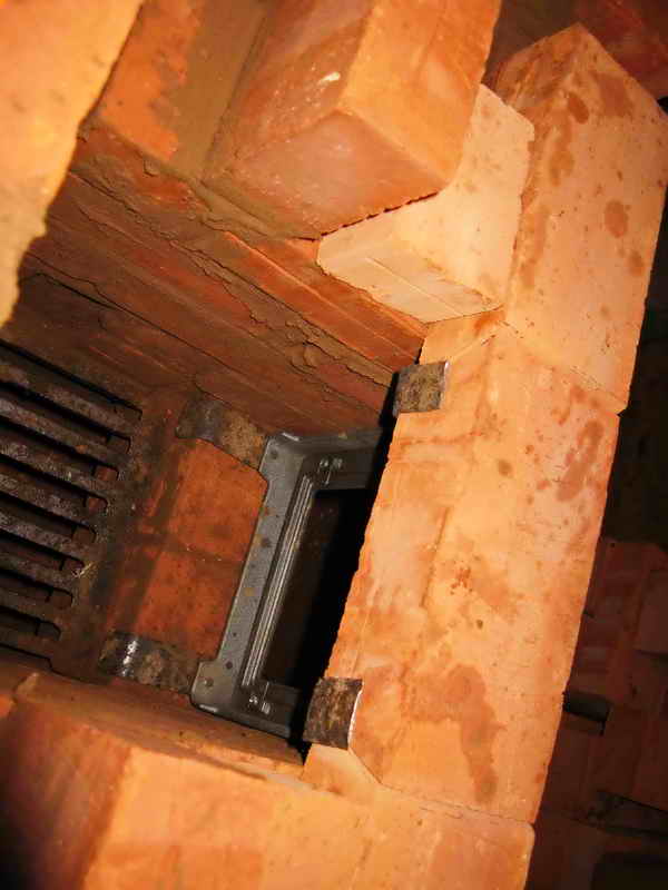 Крепление дверцы печи 